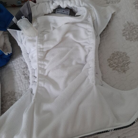 Cloth diaper bundle - Picture 3 of 7